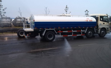 灑水車在工作時為何要放音樂？這里有大學問